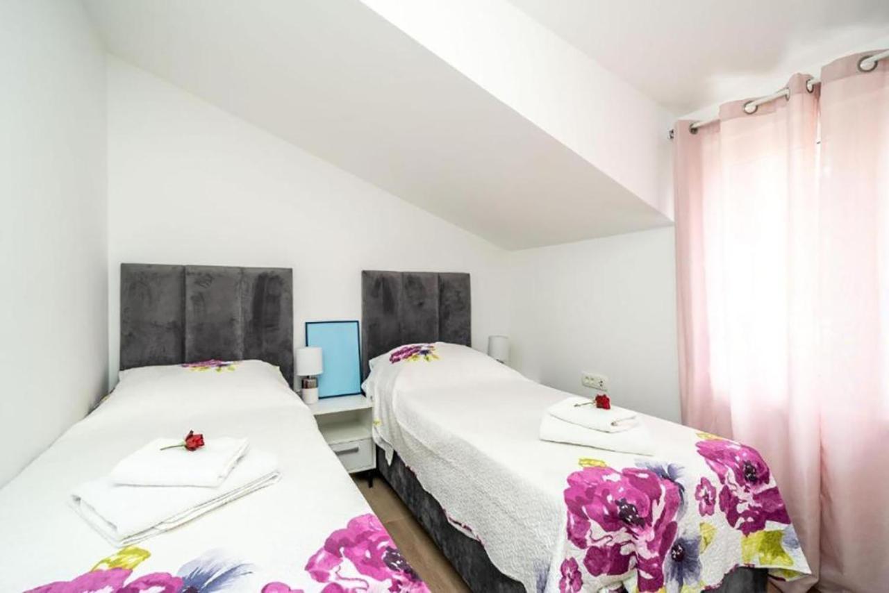 Apartment Matej Mokošica Esterno foto