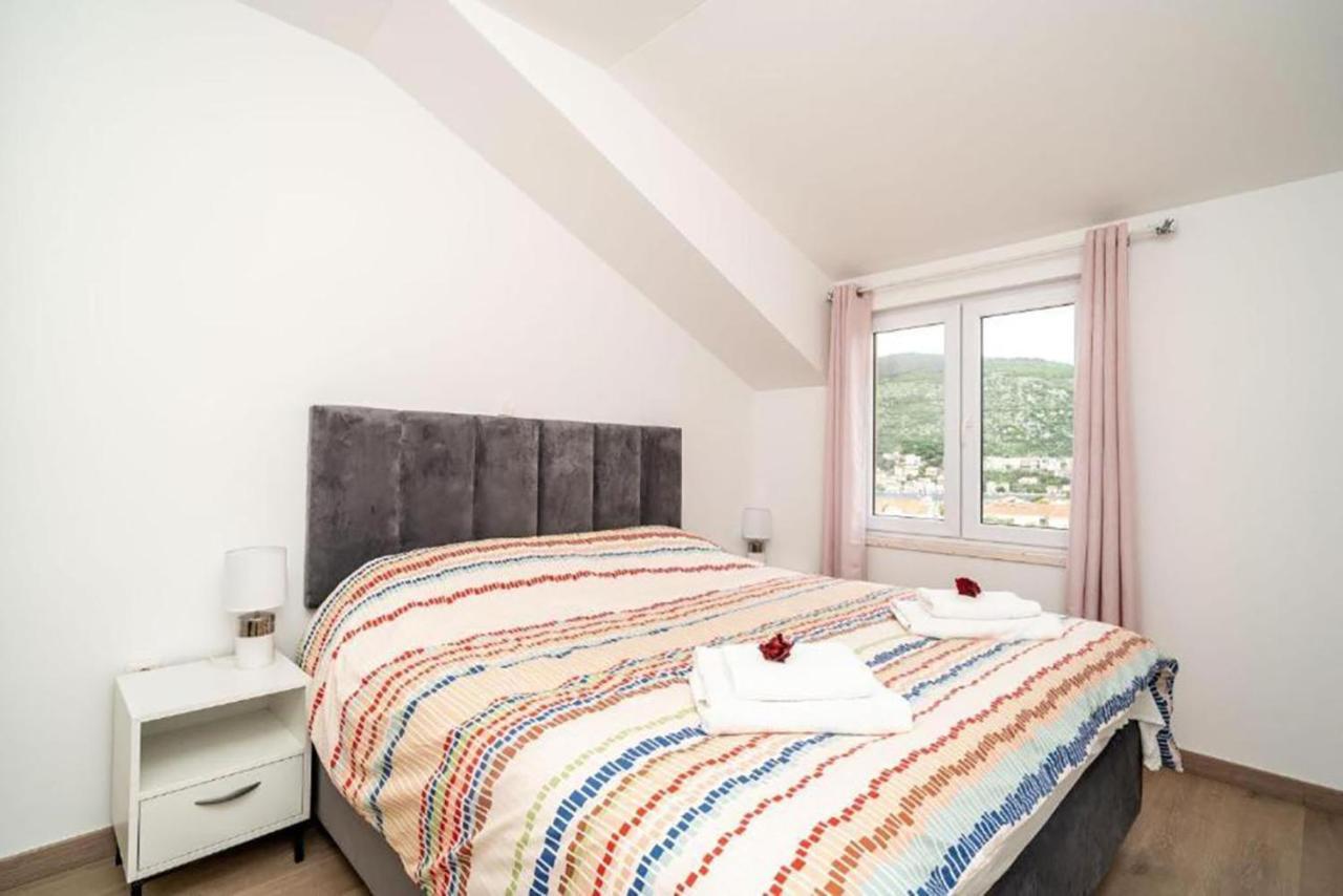 Apartment Matej Mokošica Esterno foto