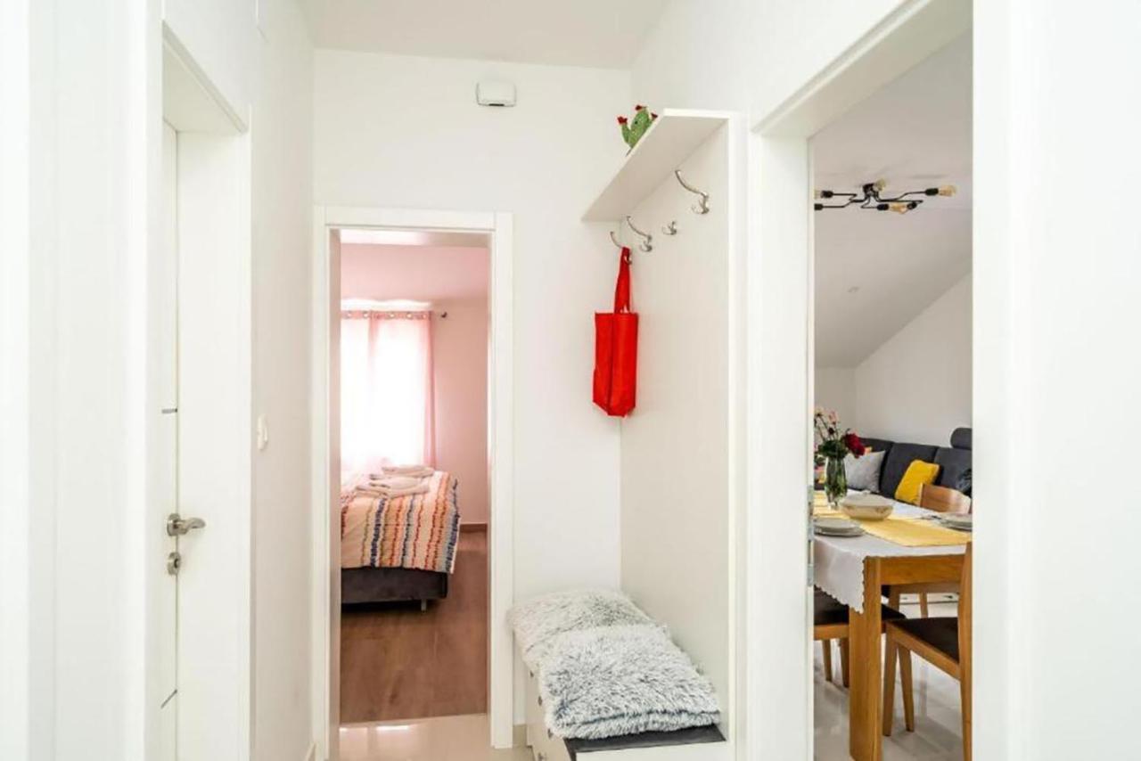 Apartment Matej Mokošica Esterno foto