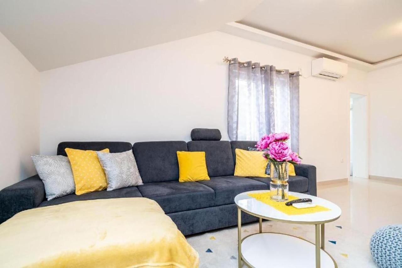 Apartment Matej Mokošica Esterno foto