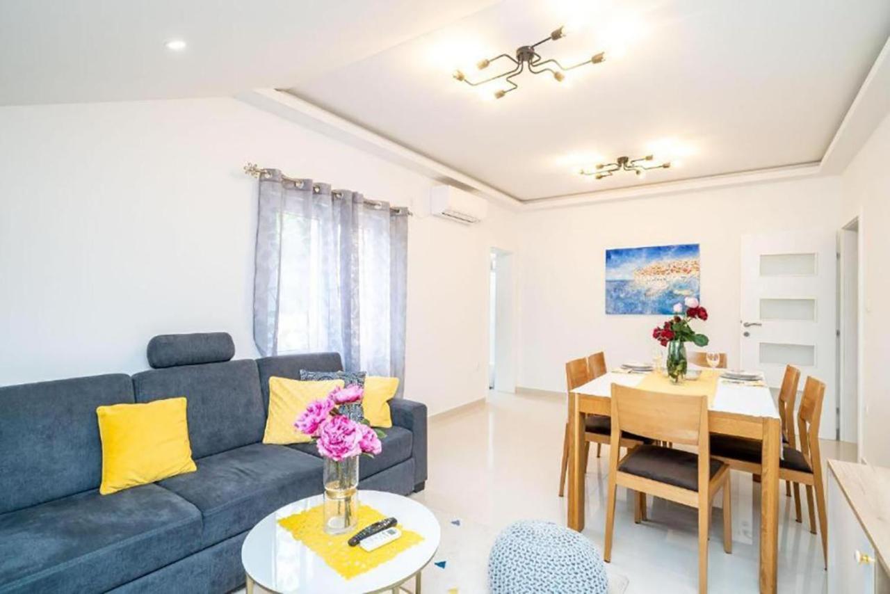 Apartment Matej Mokošica Esterno foto