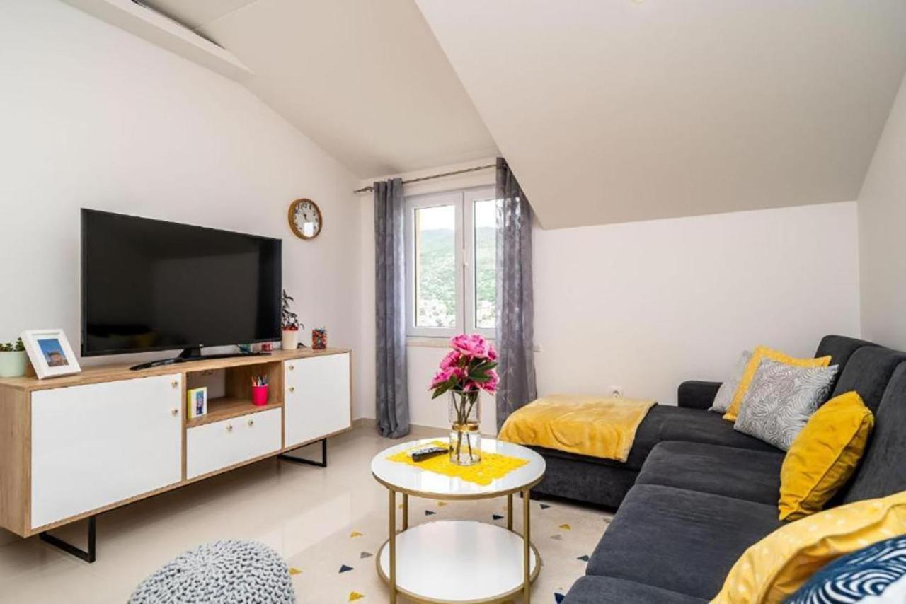 Apartment Matej Mokošica Esterno foto