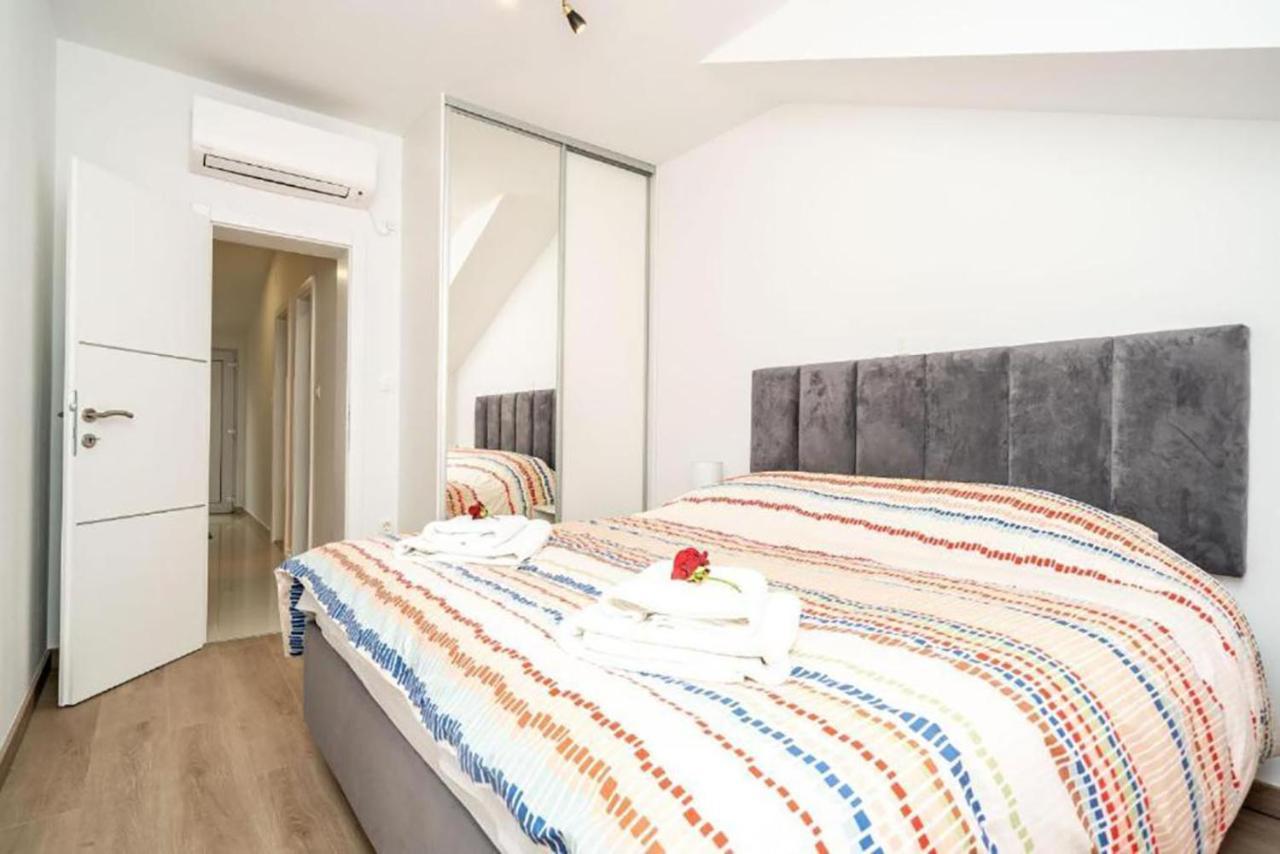 Apartment Matej Mokošica Esterno foto